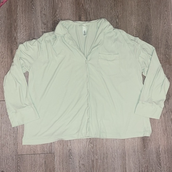 SKIMS SOFT LOUNGE RIBBED SLEEP TOP light green button up size xl - Picture 3 of 7